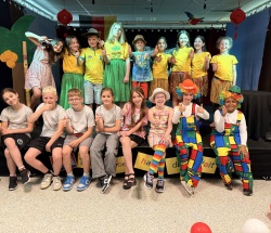 Alle Kinder der Projektgruppe theater15